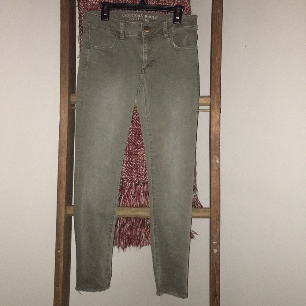American Eagle Olive Jegging Cropped Jeans